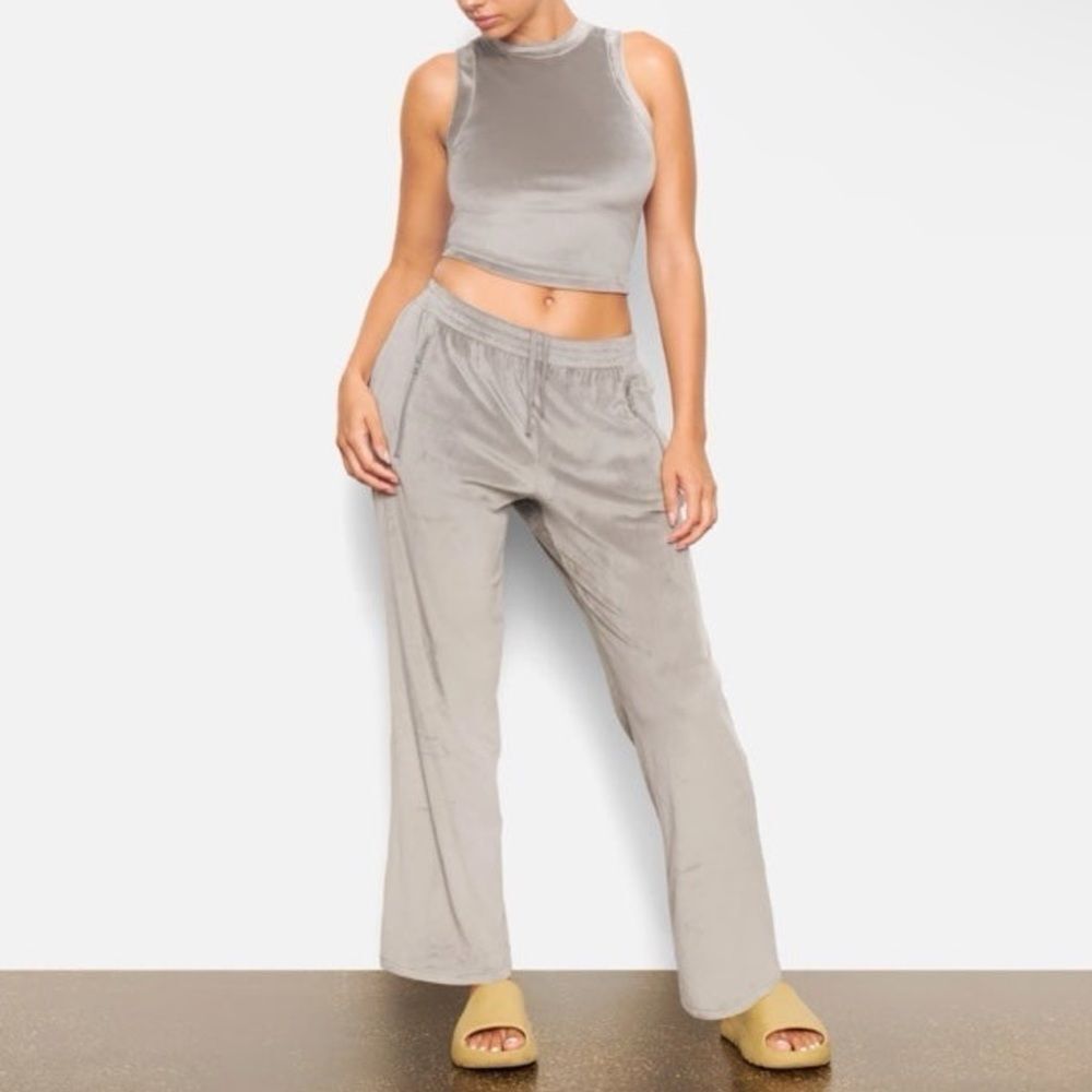 SKIMS VELOUR SET